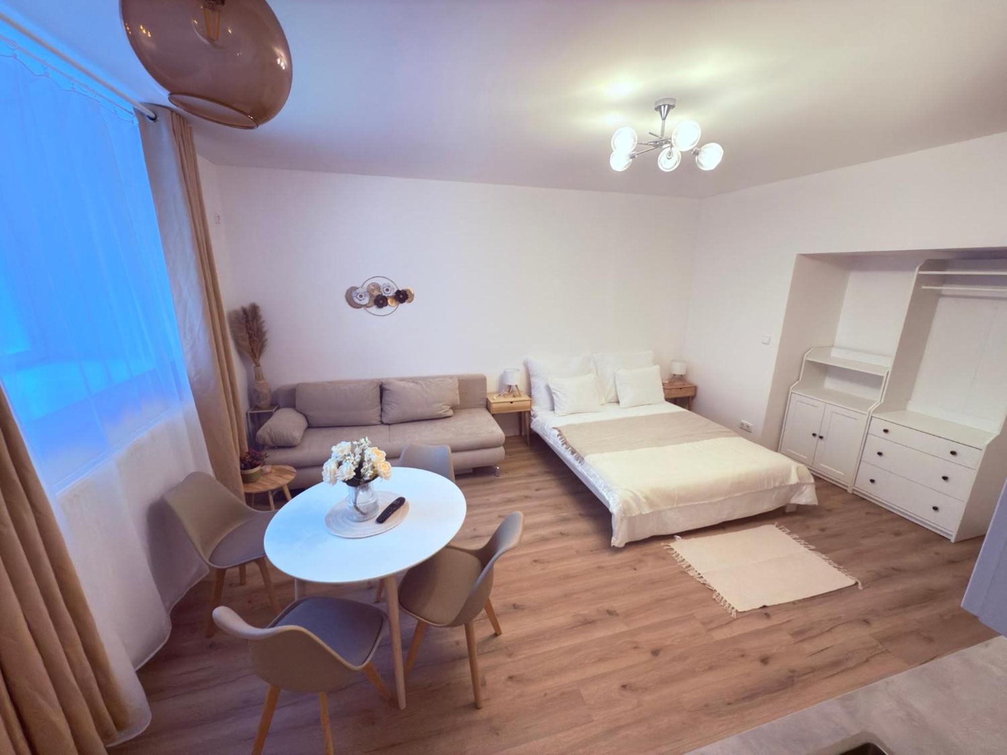 Cosy Cave Station In 5 Appartamento Praga
